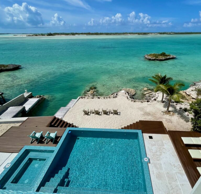 Pool & Spa